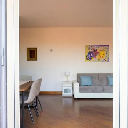 Apartman Floor - In Your Gaze - Bemyhost