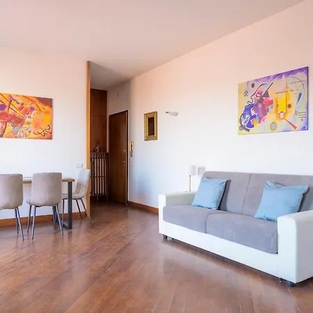 Apartman Floor - In Your Gaze - Bemyhost *